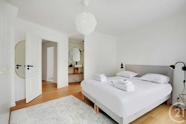 Afficher la photo en grand Appartement F4 à vendre - 4 pièces - 84.0 m2 - PARIS - 75014 - ILE-DE-FRANCE - Century 21 Alésia