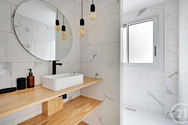 Afficher la photo en grand Appartement F4 à vendre - 4 pièces - 84.0 m2 - PARIS - 75014 - ILE-DE-FRANCE - Century 21 Alésia