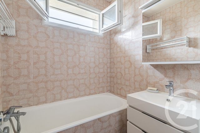 Appartement F2 à vendre - 2 pièces - 47.0 m2 - PARIS - 75014 - ILE-DE-FRANCE - Century 21 Alésia